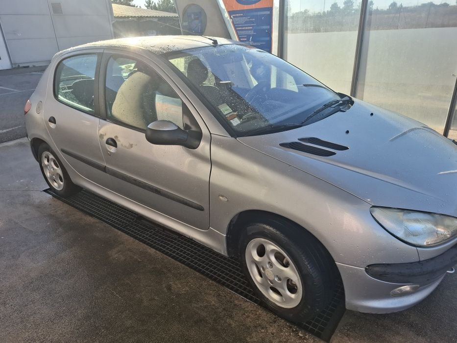 Pegeout 206 1.1 2001/08 Gasolina com 176,293km