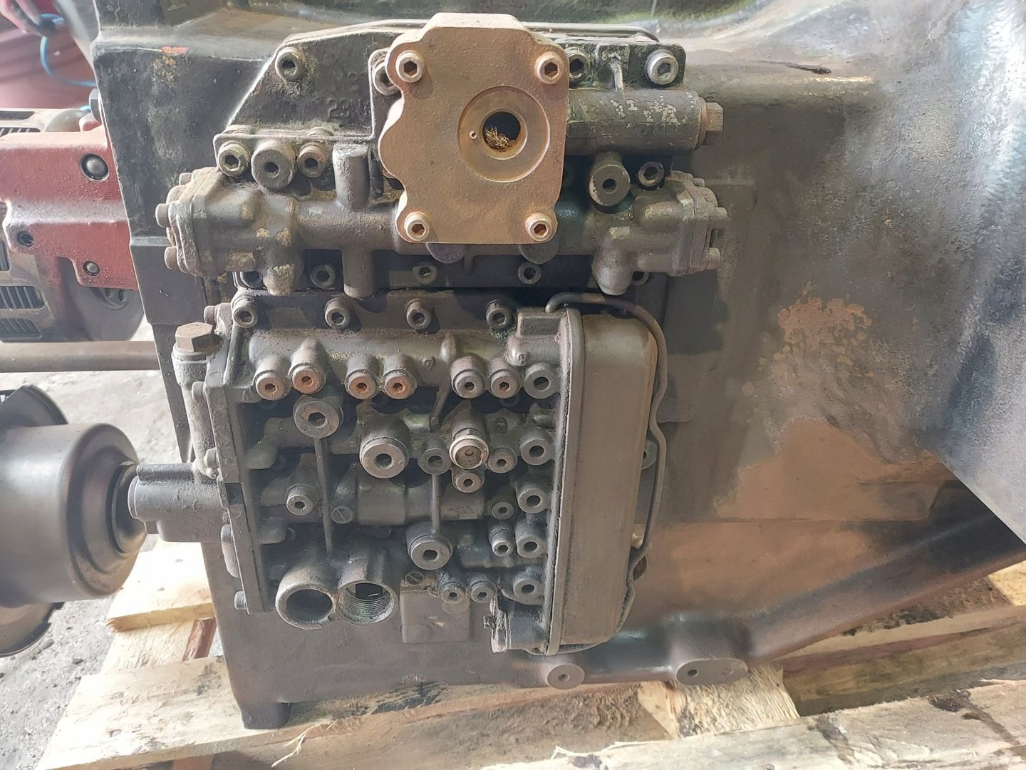 SKRZYNIA BIEGÓW SEMI POWERSHIFT 2093419012J 290702 GG30W CASE 9080 2003R