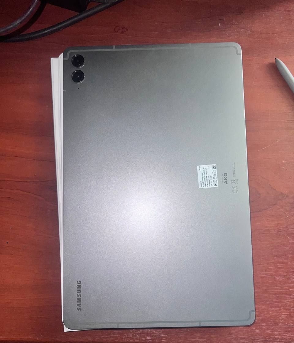 Samsung Tab S9 FE + 5g 12/256gb