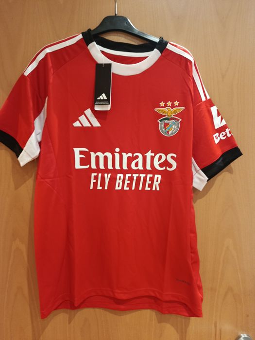 Camisola principal Benfica