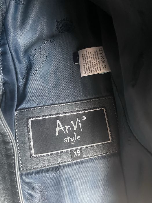 Натуральна шкіряна куртка Anvi Style