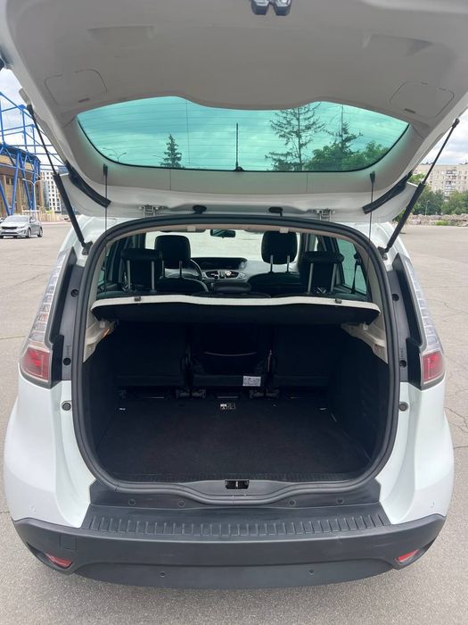 Продам Renault Scenic 2016р