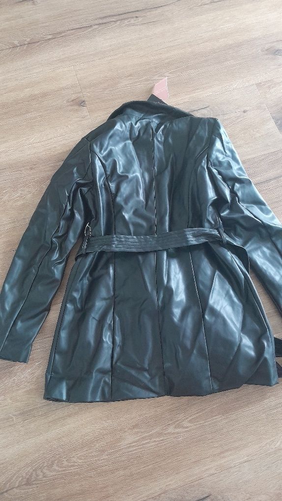 PrettyLittleThing marynarka skóropodobna r. 36
