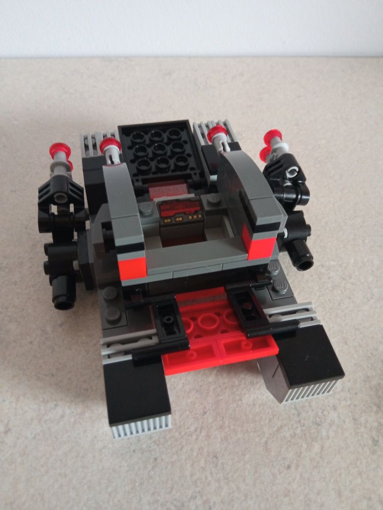 LEGO Star Wars MOC - Szturmowy czołg poduszkowy Najwyższego Porządku