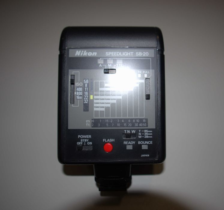 Flash Nikon SB20, Corpo Nikon 6006 (Nikon F601)