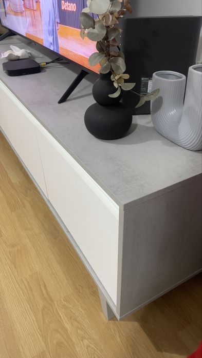 Móvel de televisão