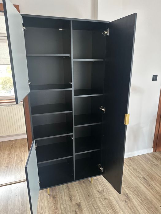 Czarna komoda / regał bez śladów użytkowania