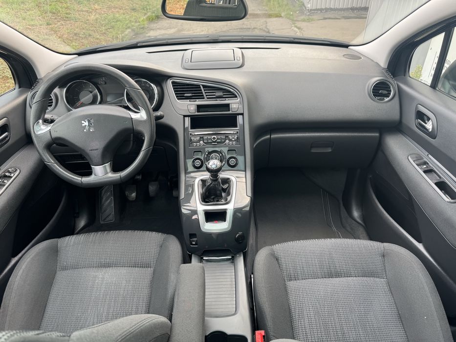 Peugeot 5008 1.6 tph з Швейцарії