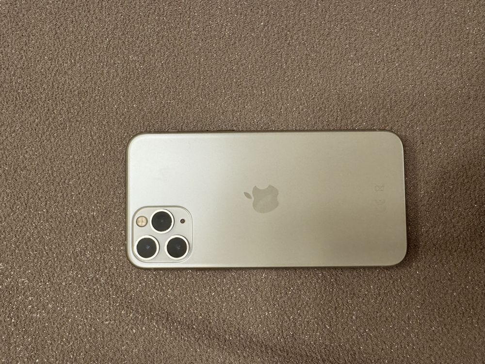Zestaw pakietu sprzętu Apple iMac MacBook Pro Retina iPhone 11 Pro