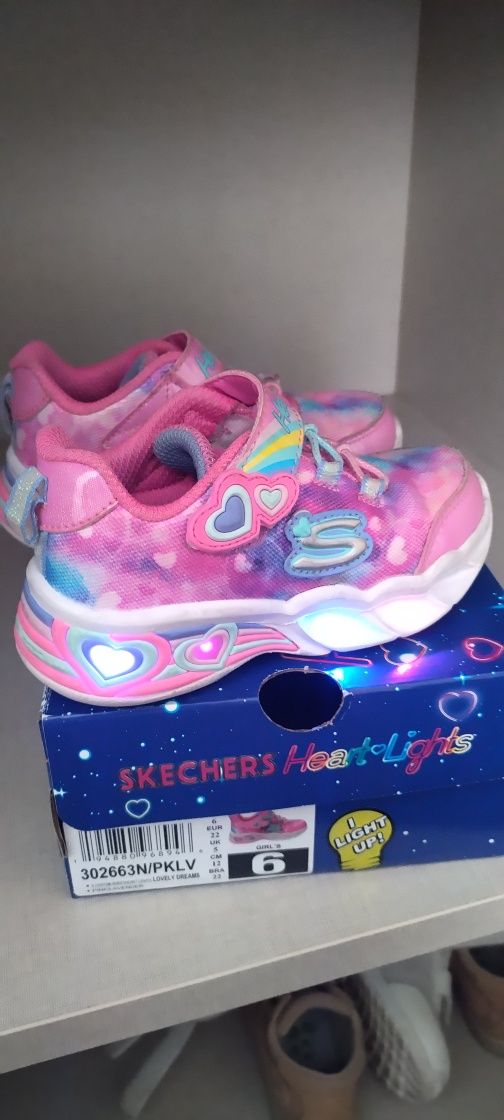 Tenis Skechers com luzes