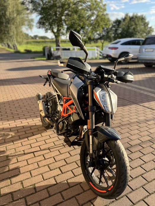 KTM Duke 125 – Super stan – 2021 Niski przebieg 16500