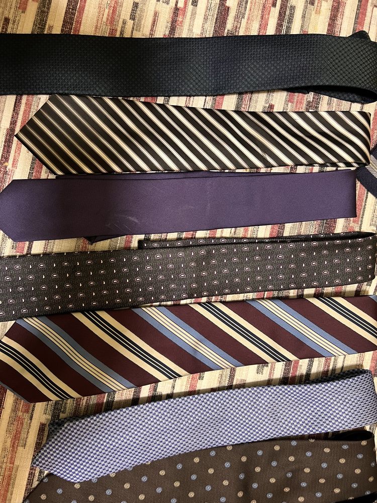 18 gravatas como novas