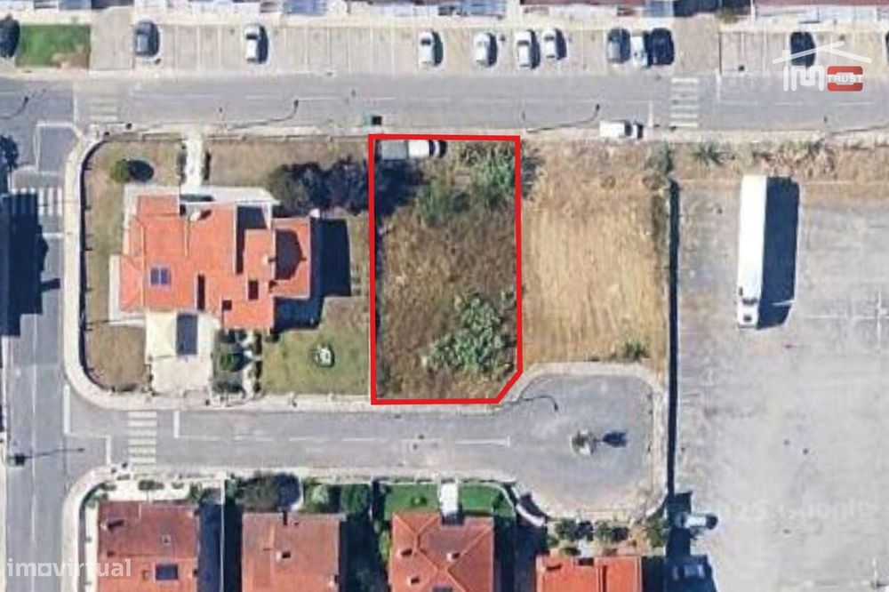 Lote De Terreno Para Construção Urbana Dentro Da Cidade De Ourem