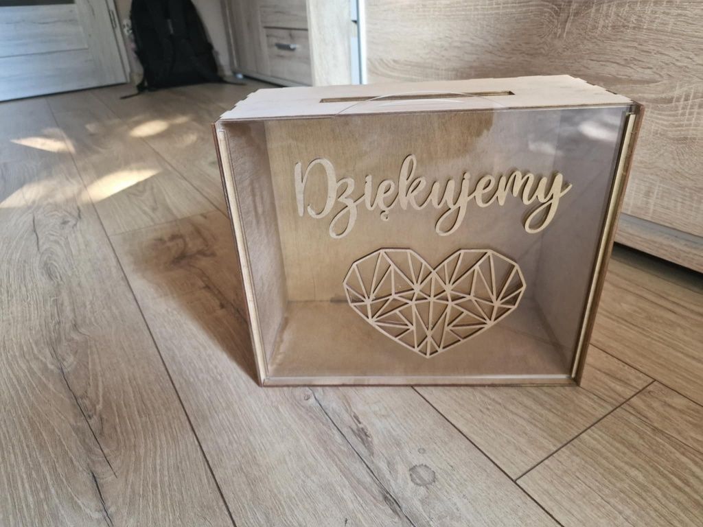 Skrzynka na koperty, pudełko na obrączki, tabliczki ona vs on