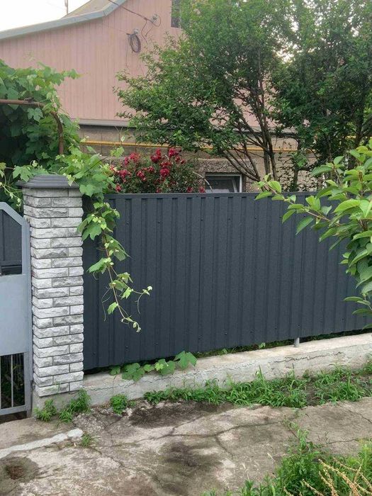 Установка ЗАБОРА • из профнастила • НЕДОРОГОЙ забор под ключ