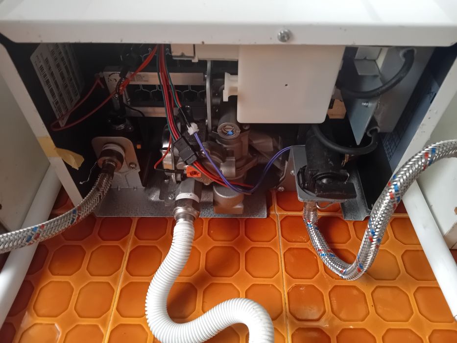 Esquentador Ariston NOVO!