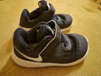 Buty dziecięce nike adidasy r.22