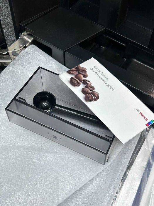 Кавомашина під забудову Bosch CTL636EB6