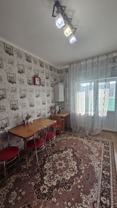 Продаж однокімнокімнатної з автономним опаленням!