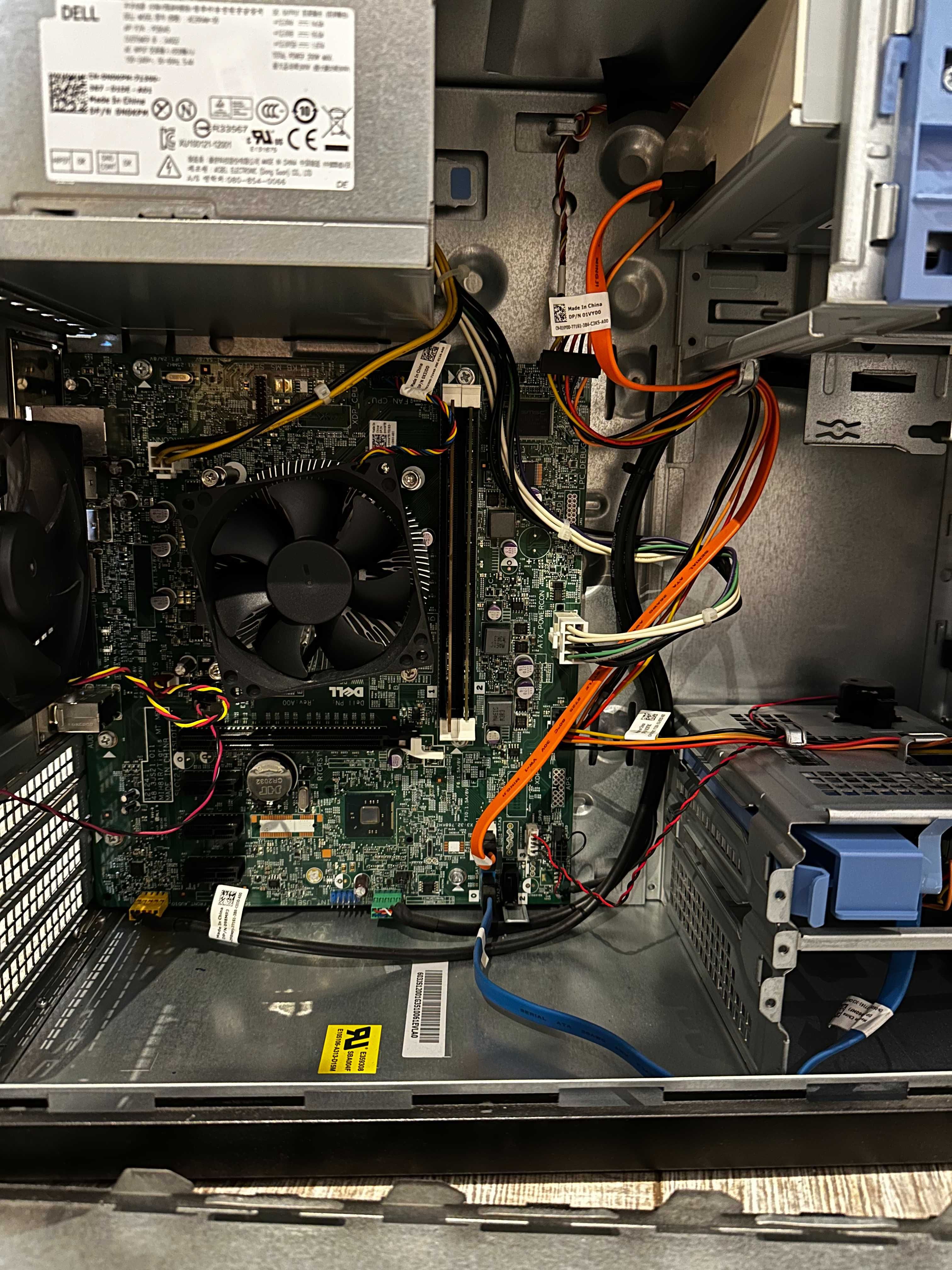 Komputer stacjonarny PC Dell Optiplex 3020 MT Win 10 pro 8gb ssd