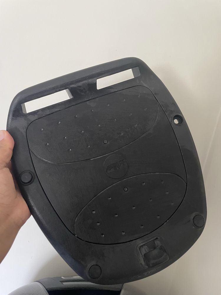 Top case Givi 34litros + base