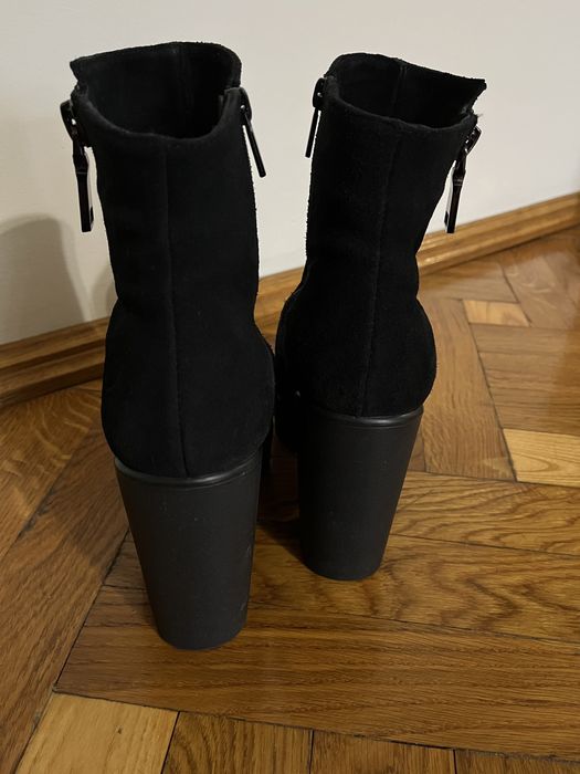 Черевики жіночі на підборах на зиму