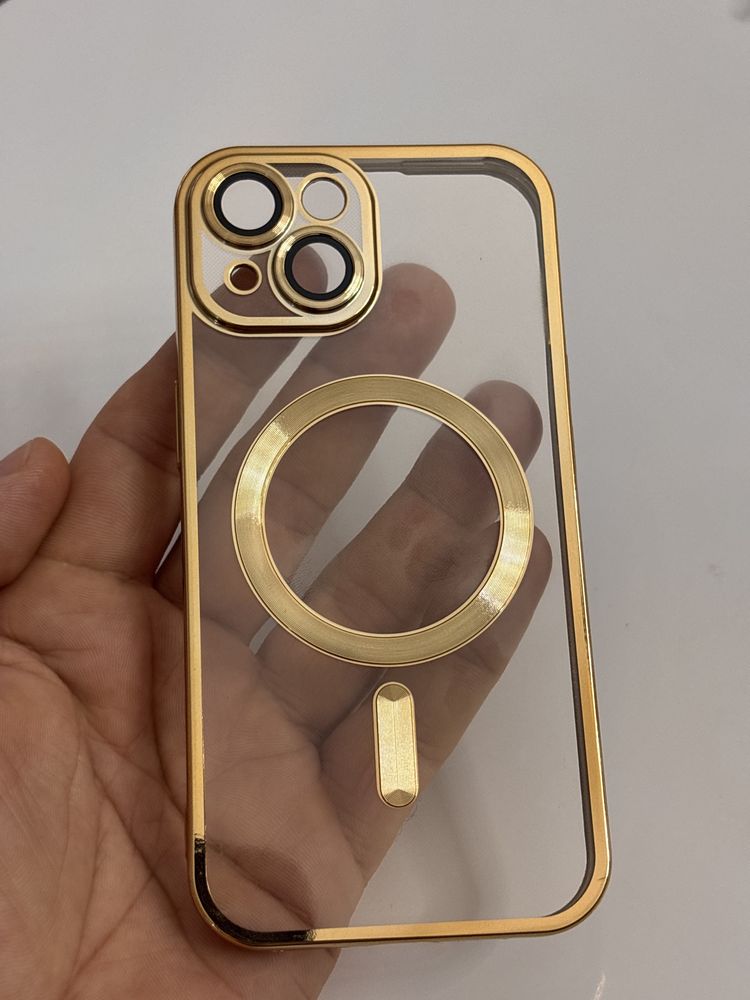 Etui iphone 15 gold magsafe  transparetne bezbarwne