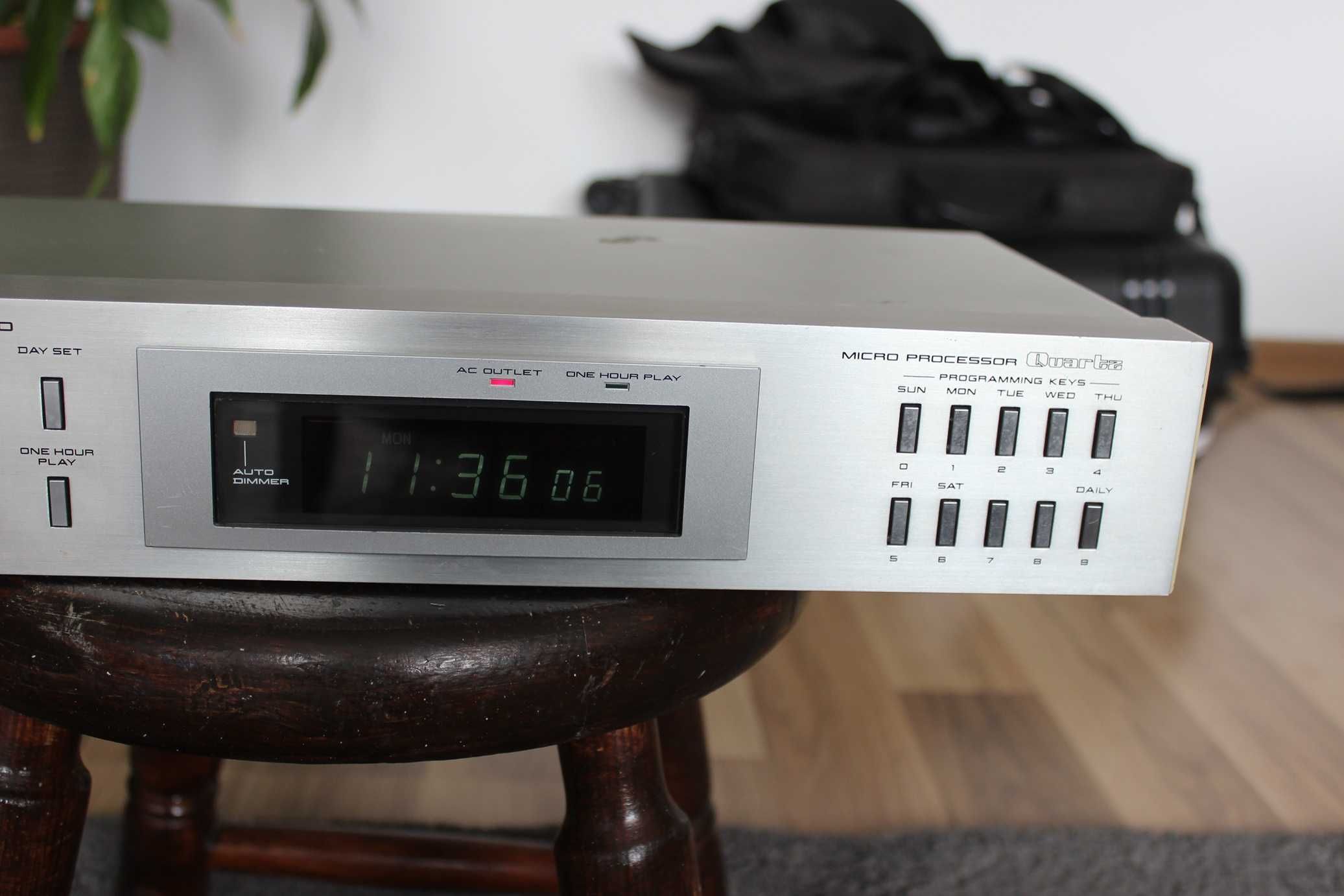 Akai Audio Timer DT-200