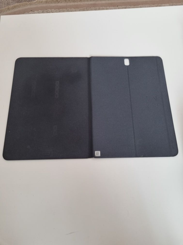 Etui magnetyczne Samsung Tab S3