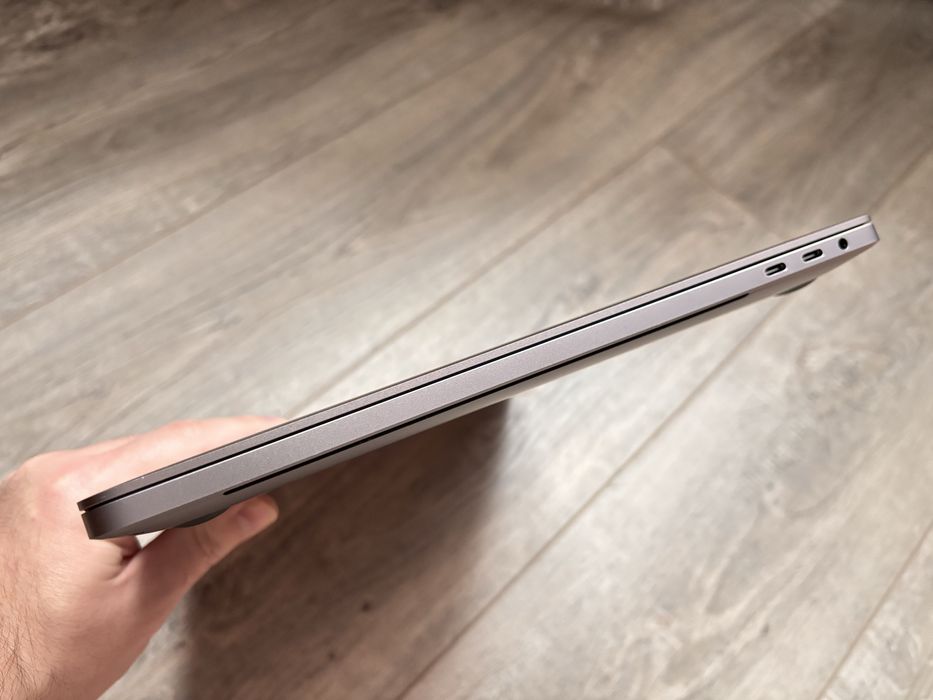MacBook Pro 16'' 2019 A2141 (i7/32/512)