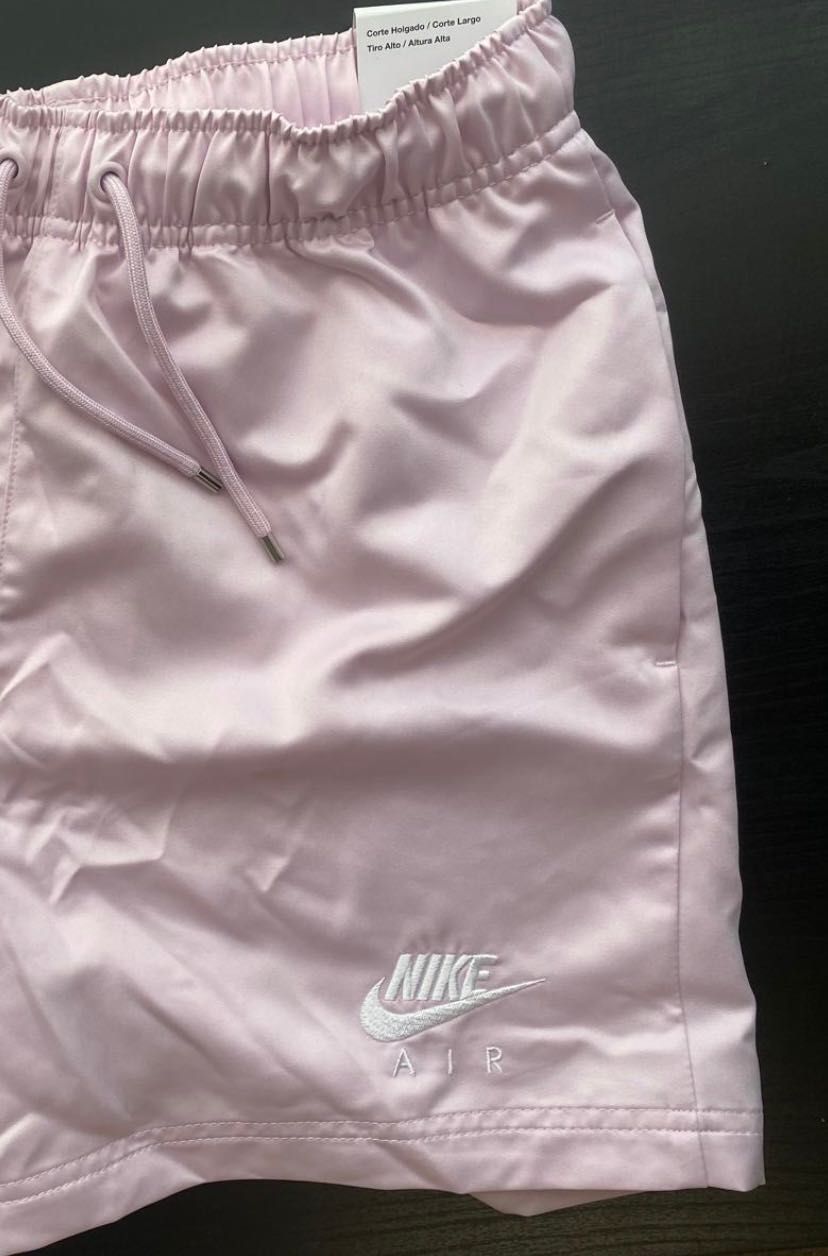 Calções NIKE mulher( Originais Novos! com etiqueta