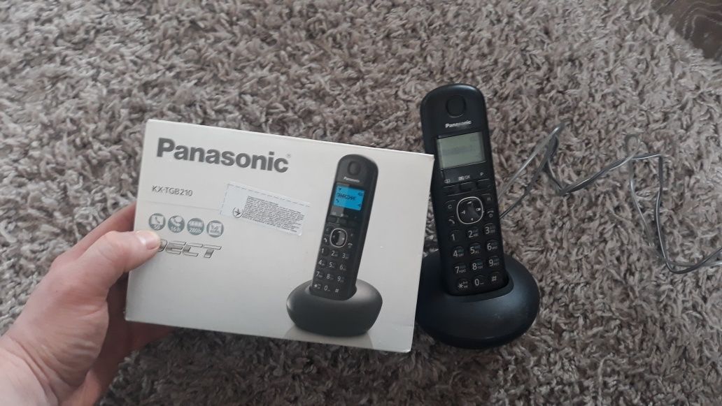 Продам стационарный телефон Panasonic KX-TGB210