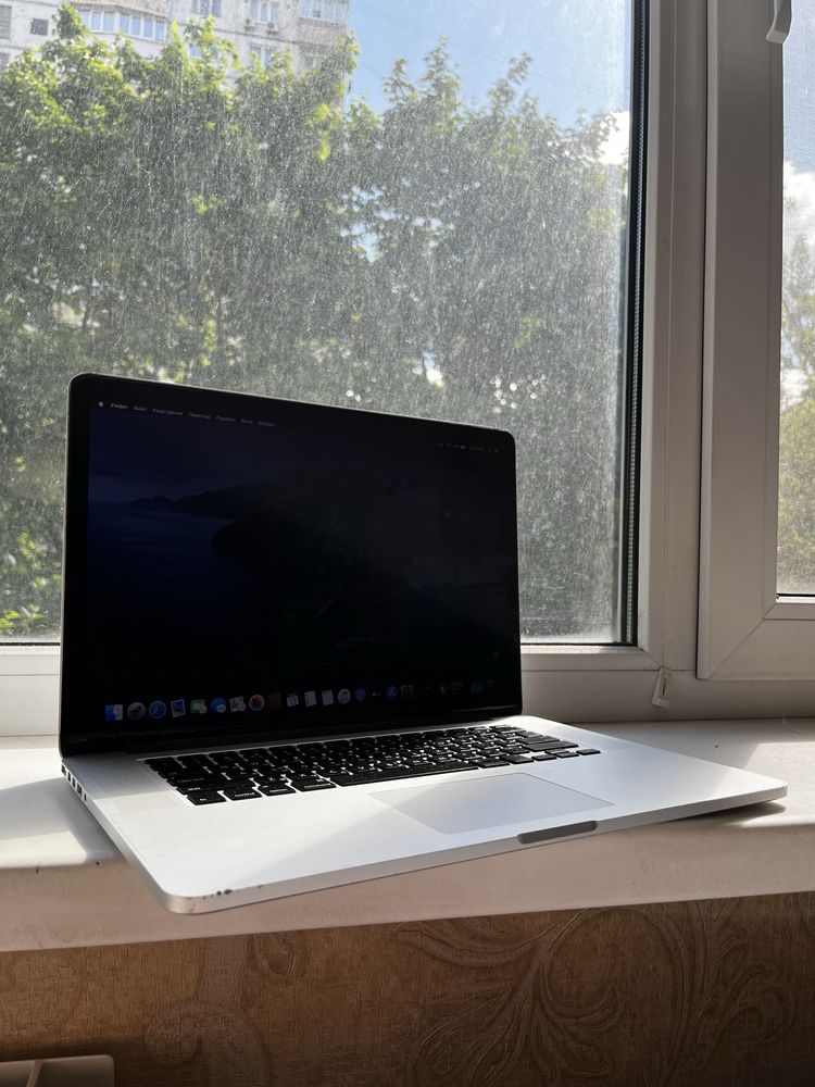 MacBook Pro 15,4” Retina 2012 / 4 ядра i7 2,3GHz / 8 ГБ ОЗУ / NVIDIA