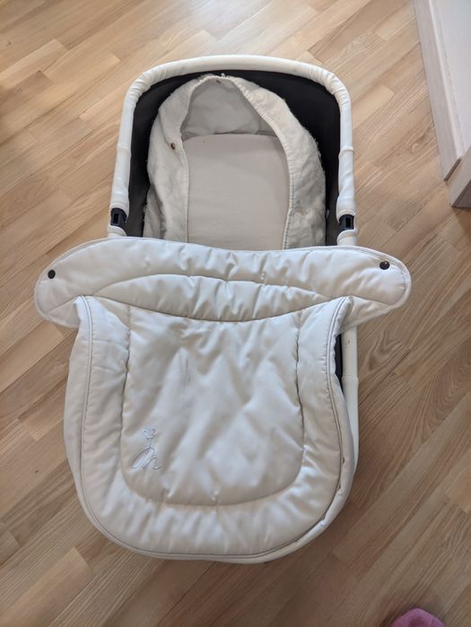 Коляска Roan 2 в 1 (візок + люлька)