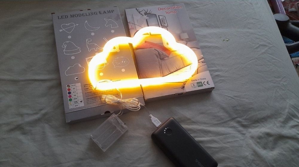 Світло на батарейки чи кабель