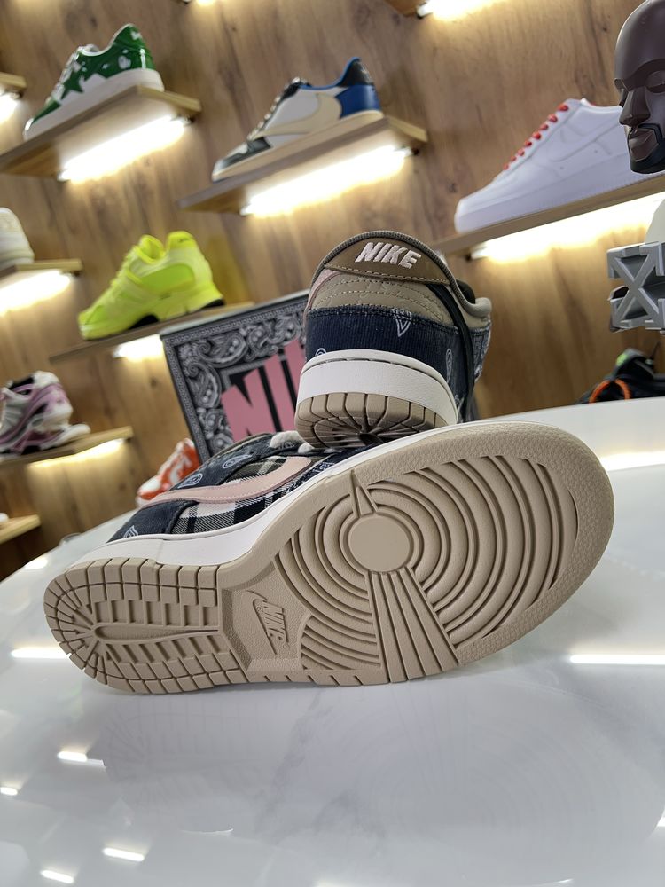 Кросівки Nike SB dunk Low x Travis Scott Cactus Jack