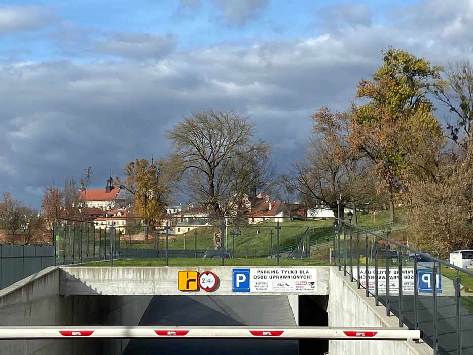 Kawalerka na wynajem. Apartamentowiec na Sienkiewicza w Zamościu.