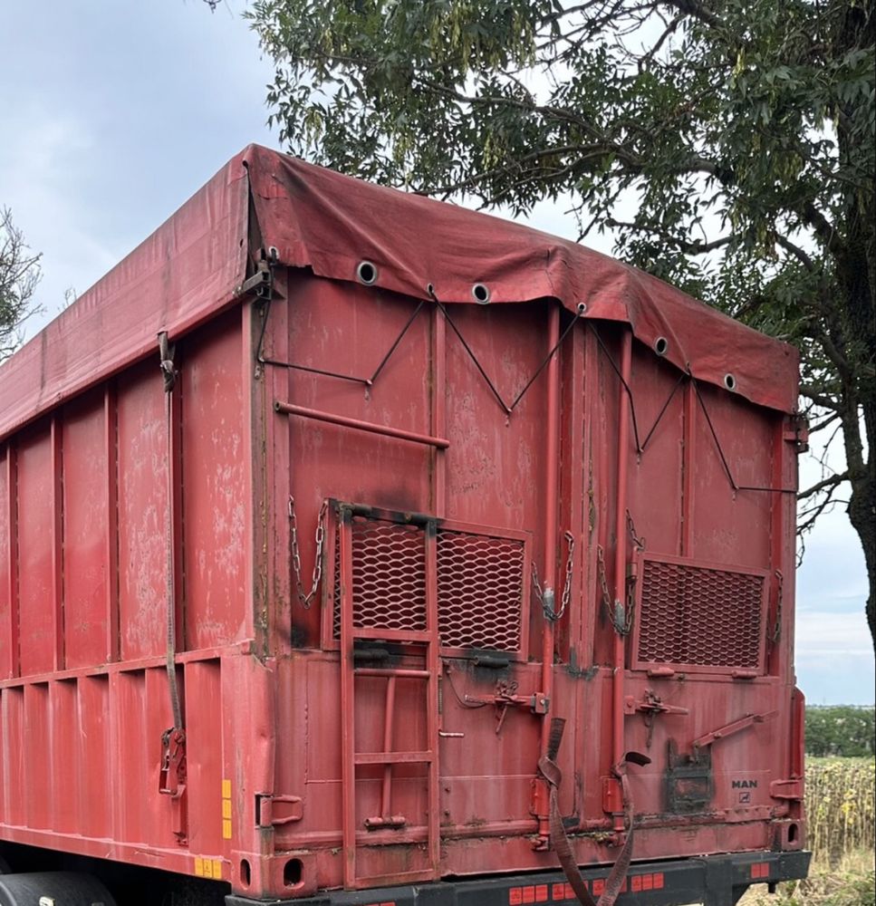 Продам половинку контейнера під зерно (верх)