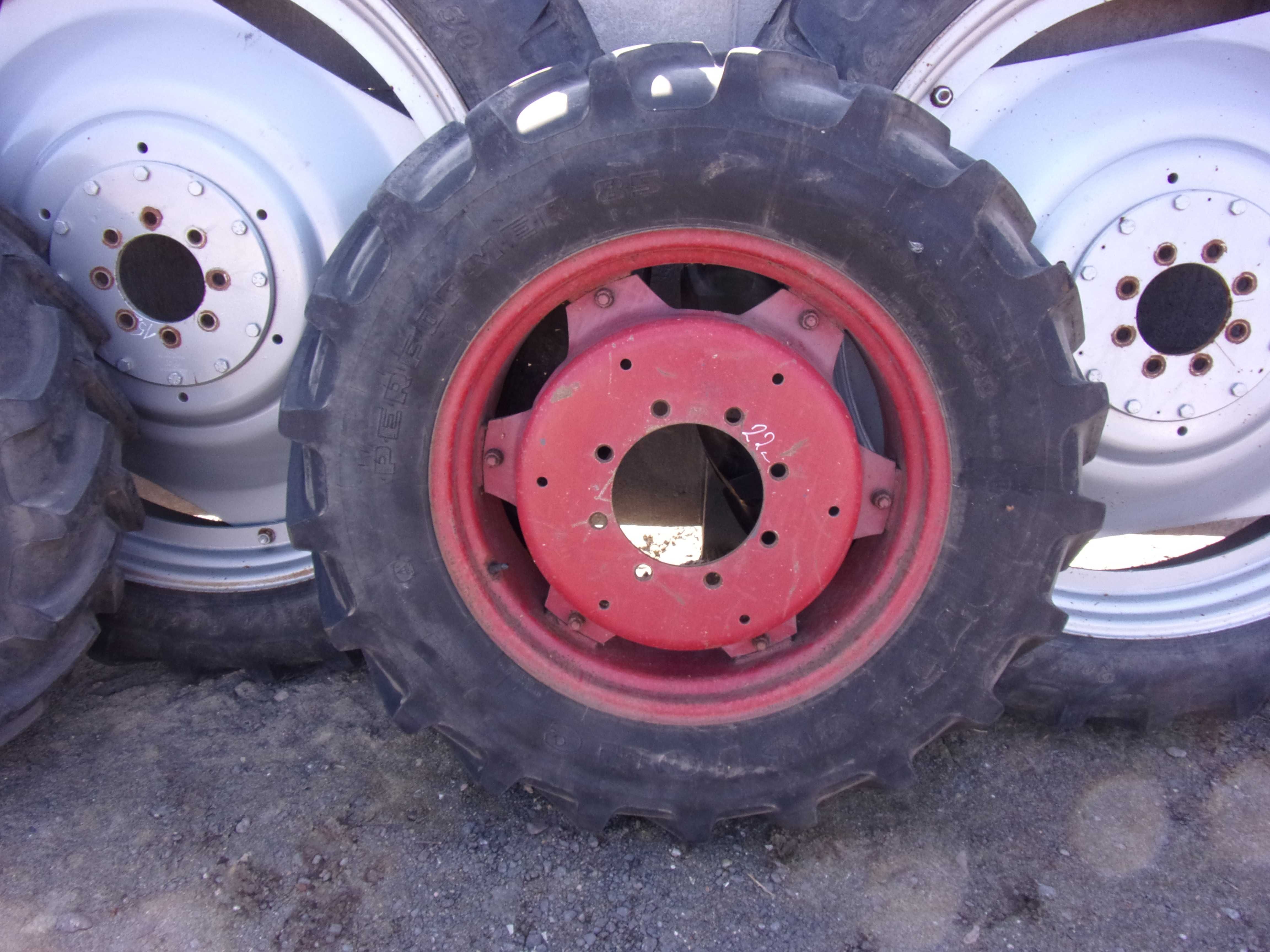 koła wąskie międzyrzędowe 12,4 x 28 i 12,4 x 46 deutz case zetor fendt