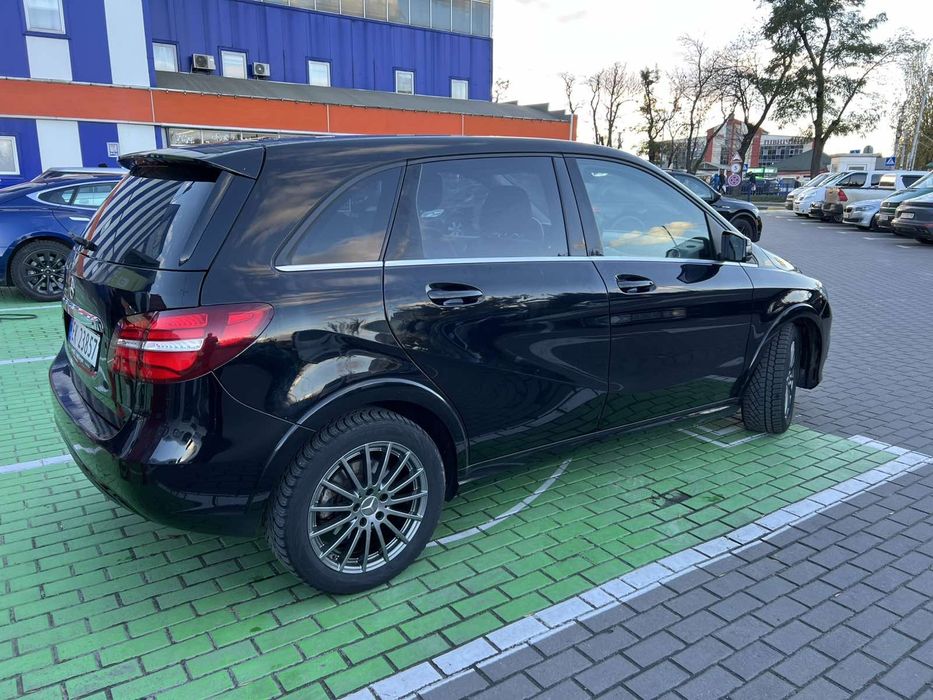 МерседесБенс В250 е