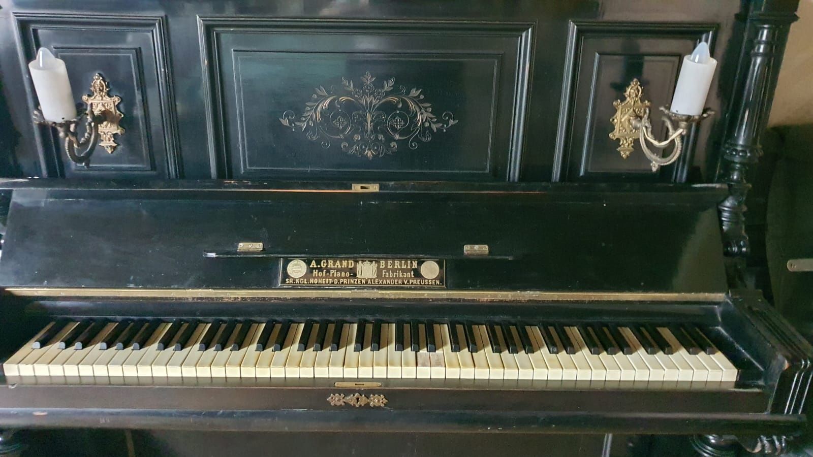 Pianino A.Grand Berlin 1883r.