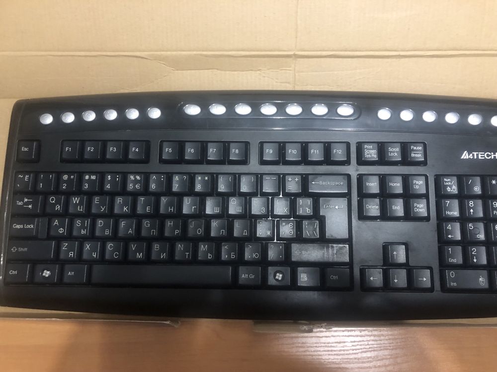 Безпровідна клавіатура та мишка A4 Tech 9100F