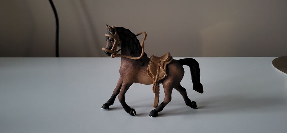 Schleich koń arabski klacz figurka model wycofany z 2013 r.