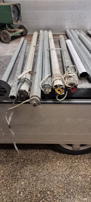 Estores diversos e material