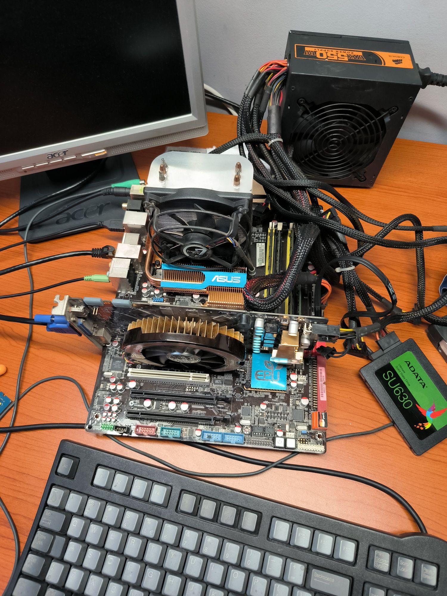 Asus p5q- e xeon 5420 5 gb ram GTS 250