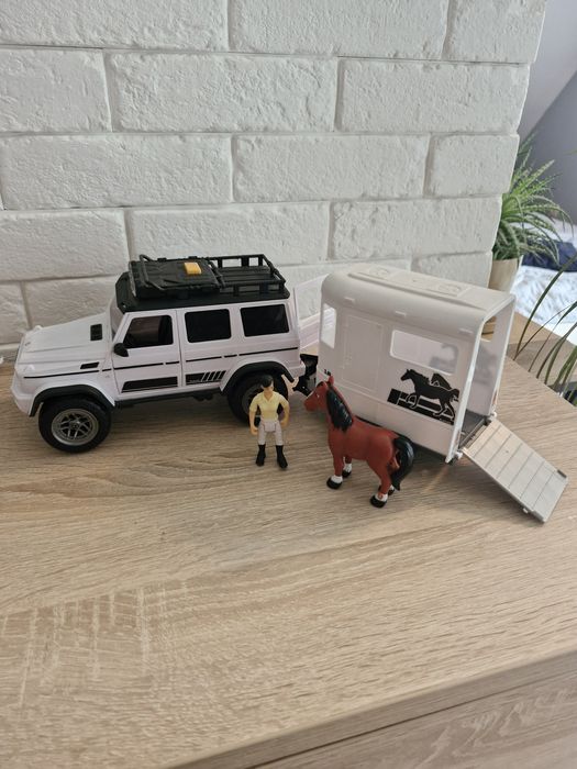 Zestaw samochód z przyczepa Dickiem toys