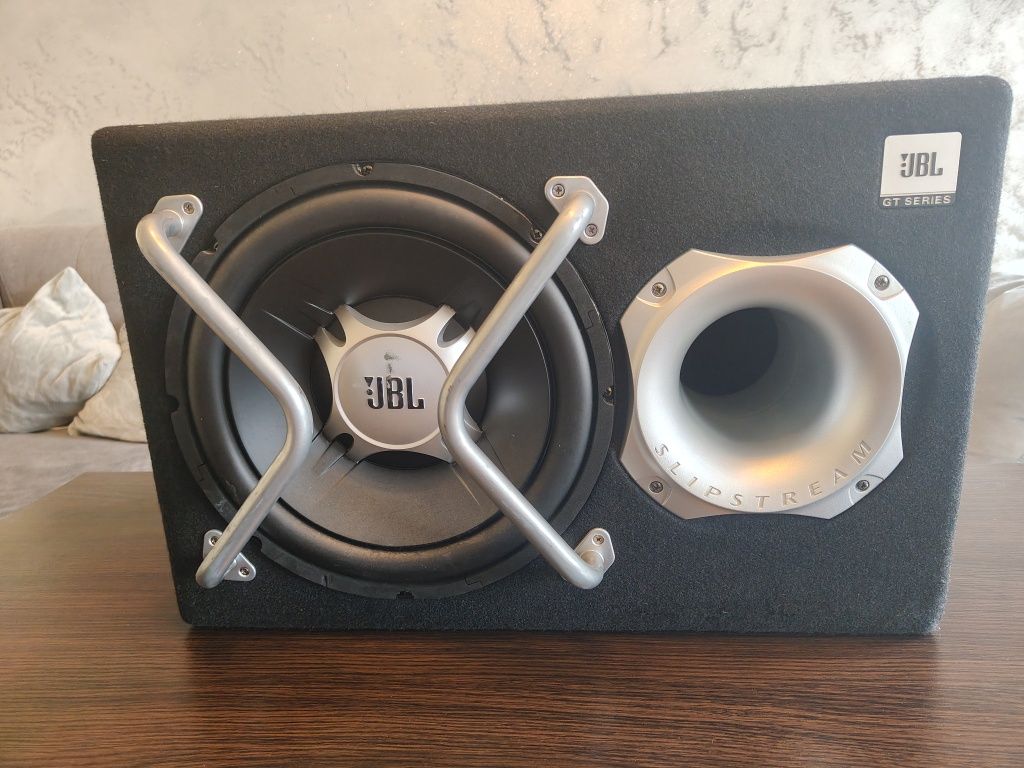 Subwoofer samochodowy JBL GT5-1204BR