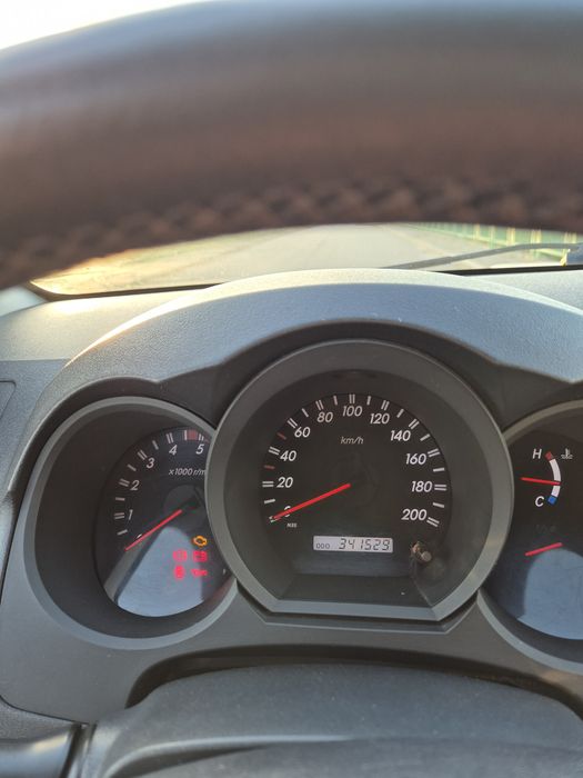 Toyota Hilux 3.0 D4D tracker