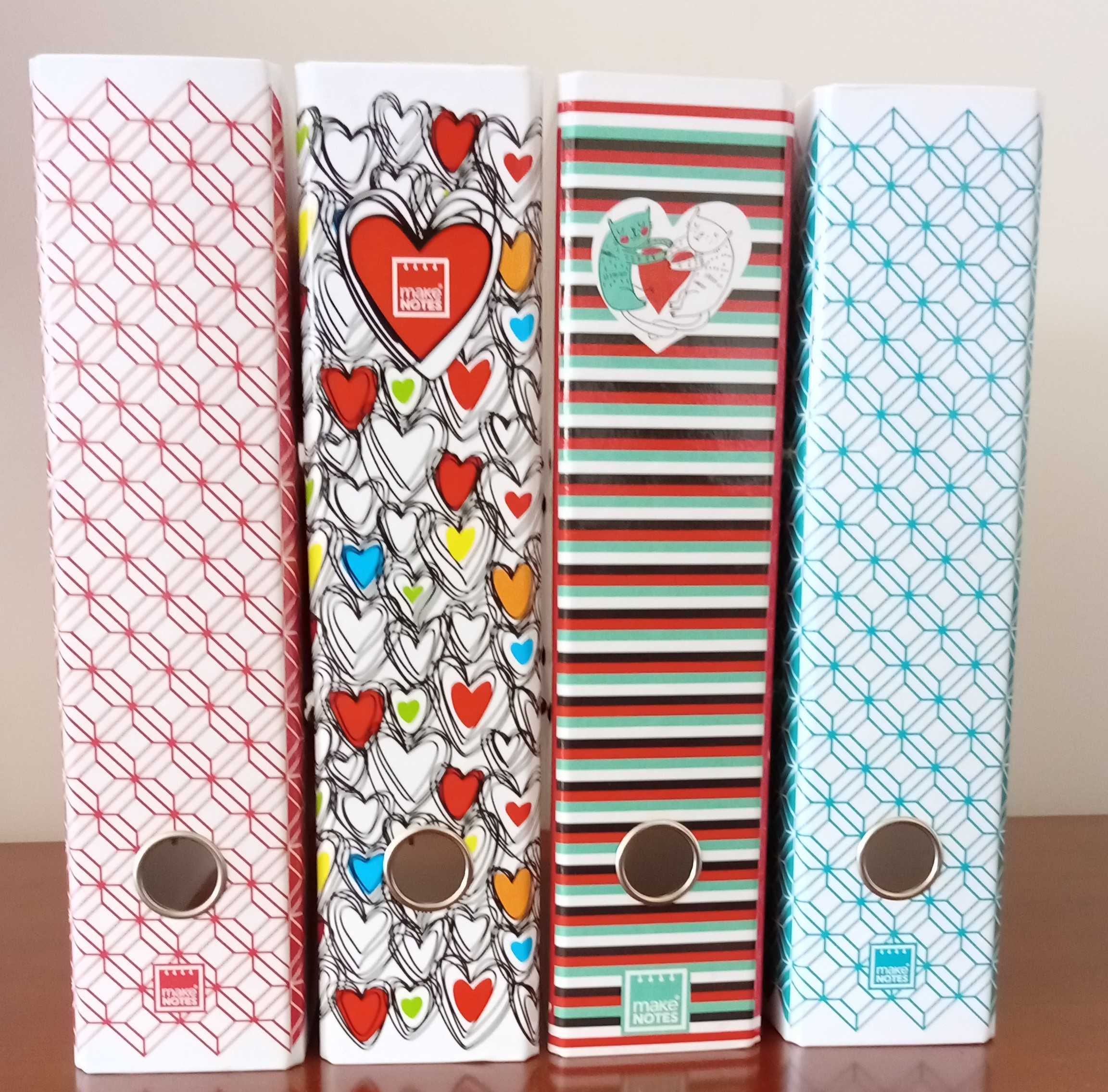 6 Pastas novas com argolas lombada estreita e larga  só  4€
