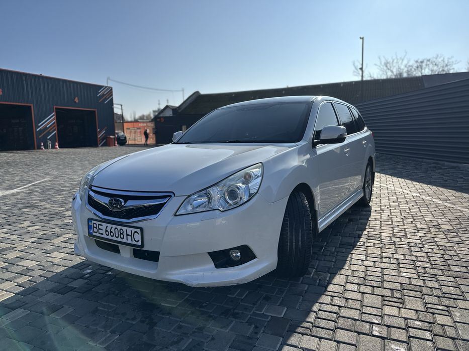 Subaru Legacy топова комплектація